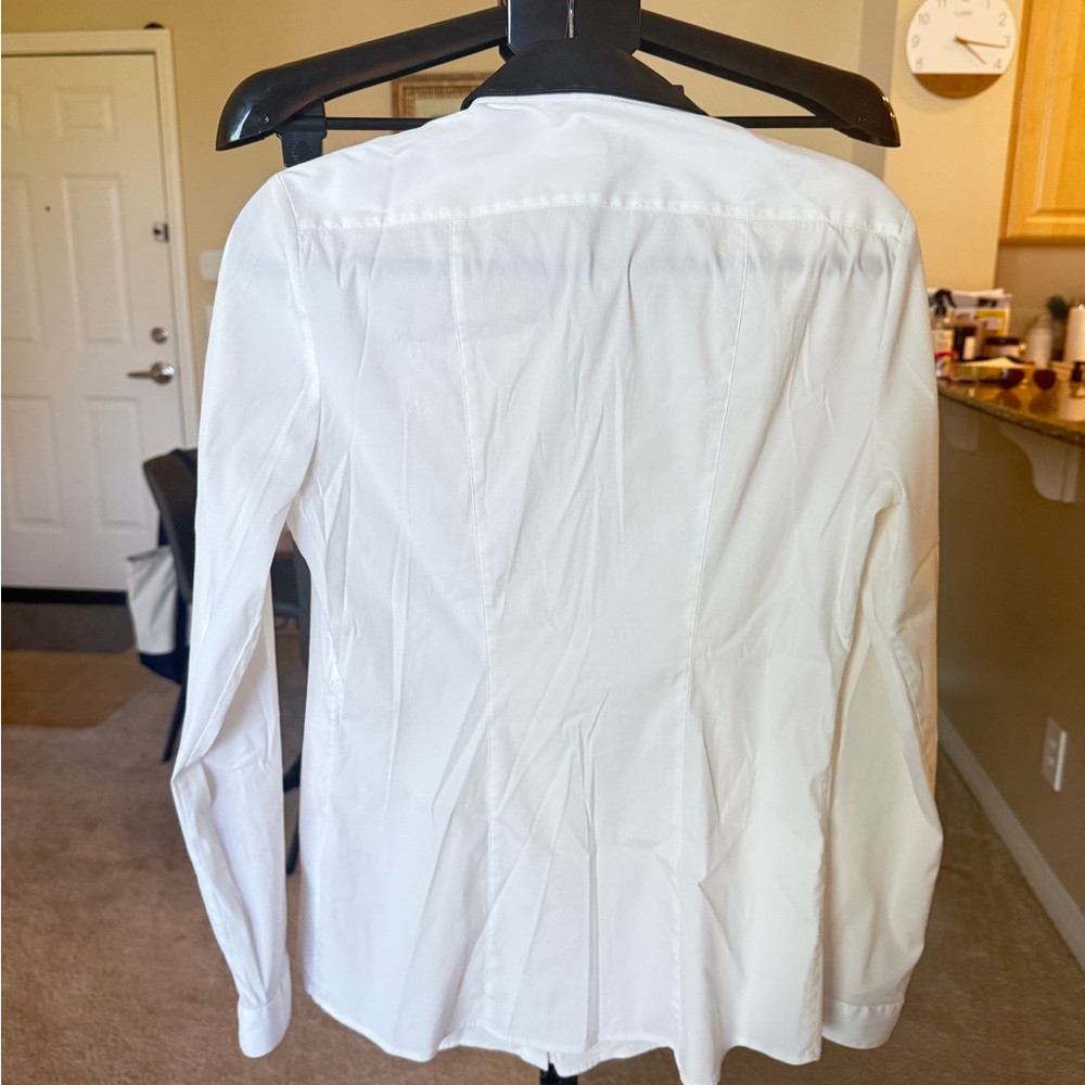 Burberry Classic White Shirt with Black Leather Collar - Picture 11 of 15
